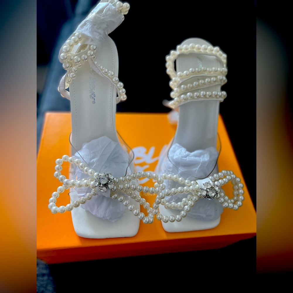 Public Desire Pearl/Clear High Heels 👠 💖